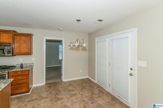 601 Meriweather Dr in Calera, AL - Foto de edificio - Building Photo