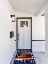 406 Eton Dr in Burbank, CA - Foto de edificio - Building Photo