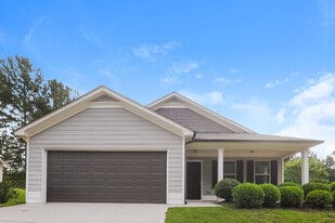 40 Camden Pl in Covington, GA - Building Photo