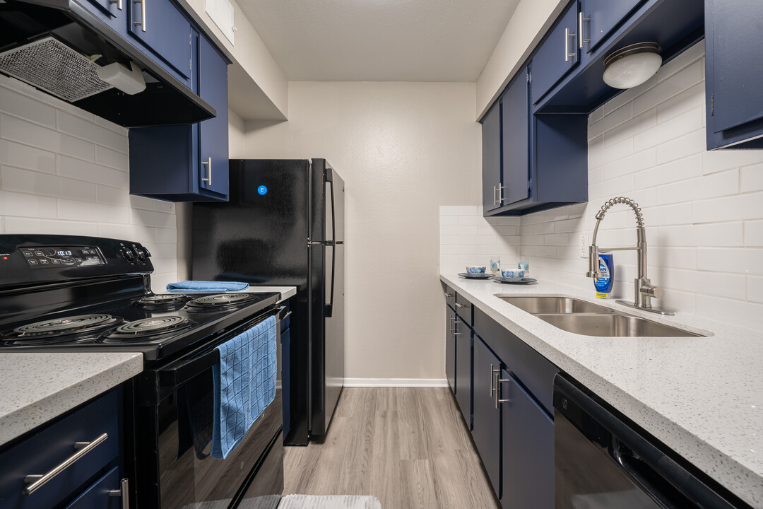 Bridgewater Apartments in Tomball, TX - Foto de edificio