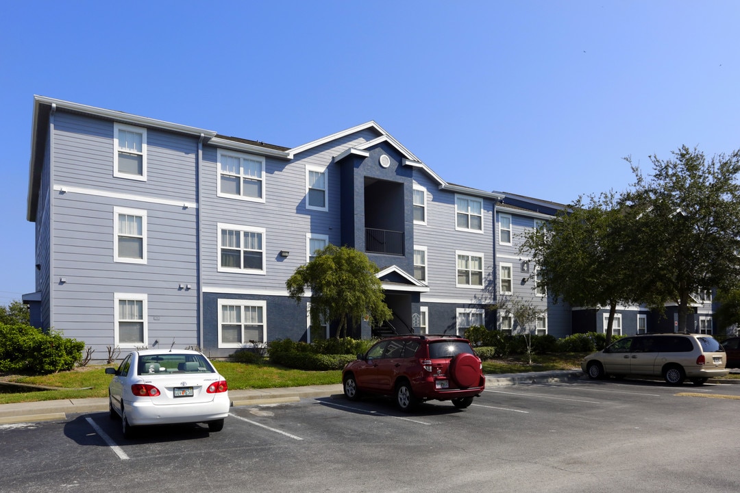 Wyngate Apartments in St. Petersburg, FL - Building Photo
