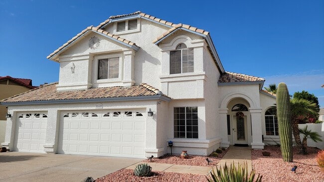 5660 W Abraham Ln in Glendale, AZ - Foto de edificio - Building Photo