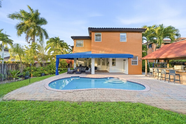 16372 SW 62nd Ter in Miami, FL - Building Photo - Building Photo