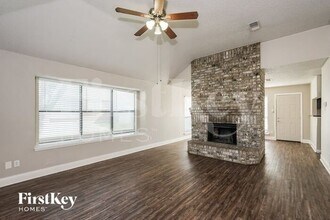 911 Blewitt Dr in Cedar Hill, TX - Building Photo - Building Photo