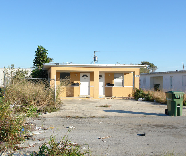 1273 SW 3rd St in Homestead, FL - Foto de edificio - Building Photo