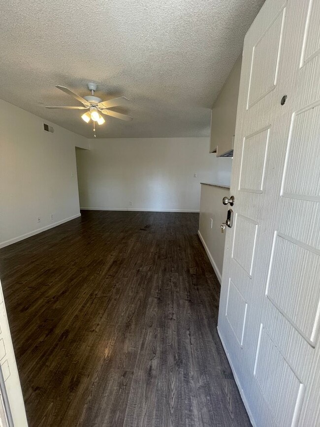 2839 W Fairmont Ave in Fresno, CA - Building Photo - Building Photo