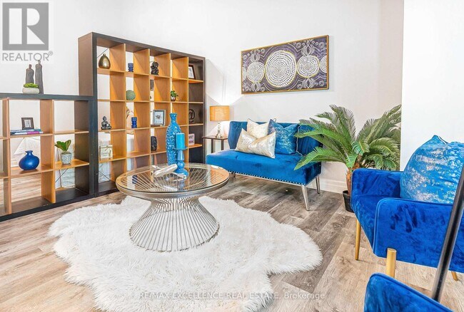 101 Bristol Rd E in Mississauga, ON - Building Photo - Building Photo