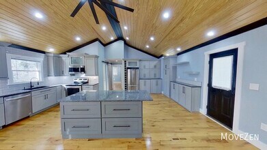 208 N Sunset Dr in Winston-Salem, NC - Building Photo - Building Photo