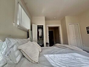 2209 Haste St, Unit 2209 in Berkeley, CA - Foto de edificio - Building Photo