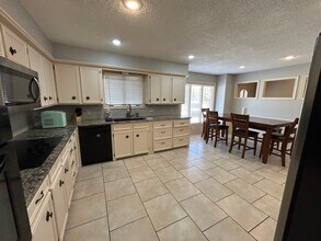 5503 72nd St in Lubbock, TX - Building Photo - Building Photo