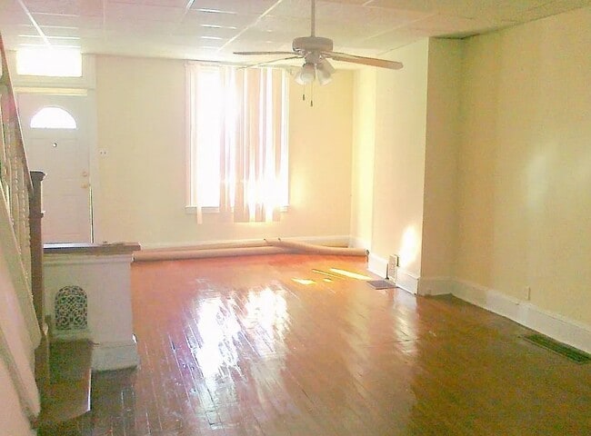 915 Maple Terrace in Darby, PA - Building Photo - Building Photo