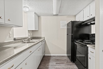 WATERDANCE in Arlington, TX - Building Photo - Interior Photo