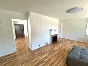 4110 Beach Dr SW in Seattle, WA - Building Photo - Building Photo