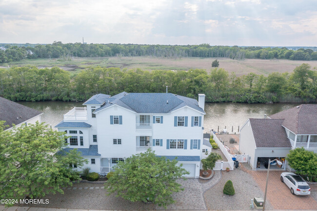 1720 Key West Rd in Forked River, NJ - Foto de edificio - Building Photo