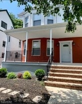 163 N 18th St in East Orange, NJ - Building Photo