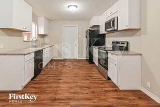 4303 Trail Lake Dr in Houston, TX - Building Photo - Building Photo