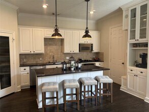 427 N Gate Stone in Houston, TX - Building Photo - Building Photo