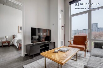 150 N Ashland Ave in Chicago, IL - Building Photo - Building Photo