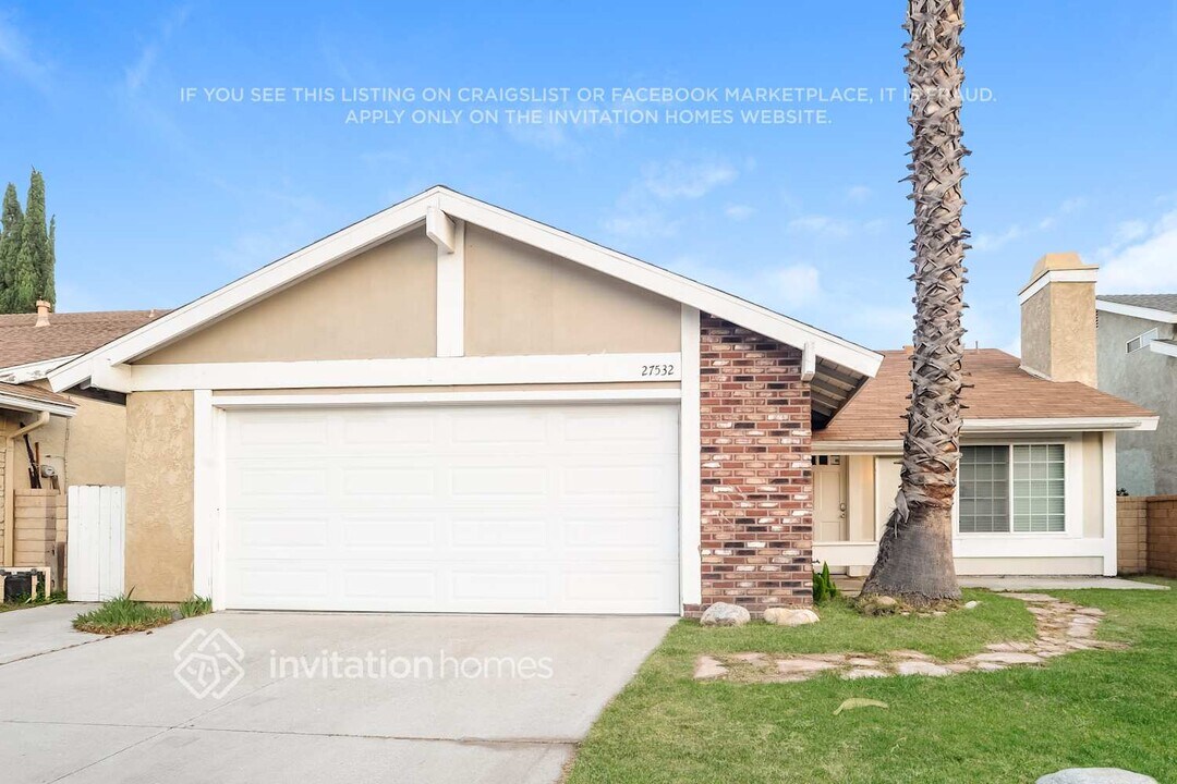 27532 Camomile Ln in Santa Clarita, CA - Building Photo