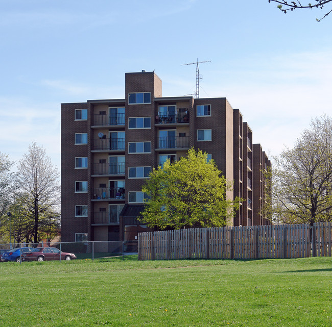 Collinson in Akron, OH - Building Photo - Building Photo