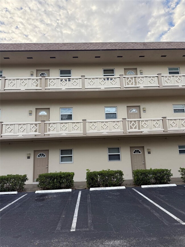 3531 NW 50th Ave in Lauderdale Lakes, FL - Building Photo - Building Photo