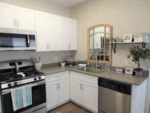 Madrid in Mission Viejo, CA - Building Photo - Building Photo