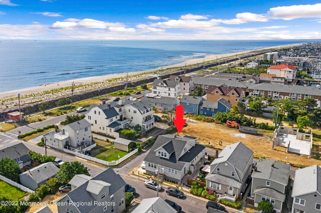 2 Via Ripa Wy in Sea Bright, NJ - Foto de edificio