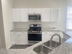 411 Drake Ln in League City, TX - Building Photo - Building Photo