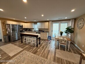 244 Ocean Blvd N in Sea Bright, NJ - Building Photo - Building Photo