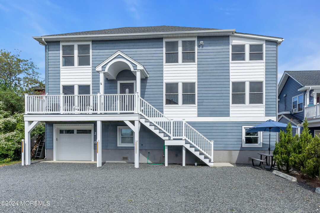 27 Arnold Ave in Point Pleasant Beach, NJ - Foto de edificio