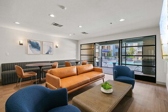 Wilshire Promenade in Fullerton, CA - Building Photo - Building Photo