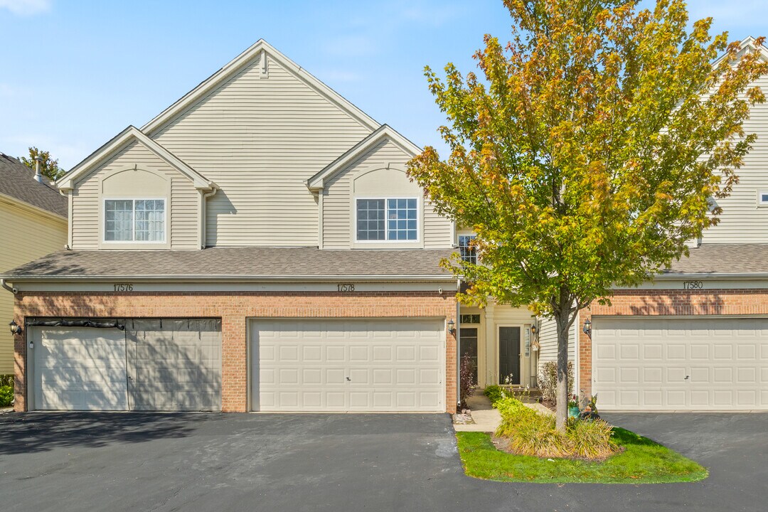 17578 Gilbert Dr in Lockport, IL - Foto de edificio