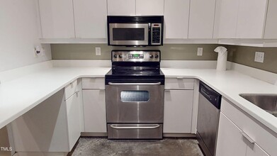 319 Fayetteville St, Unit 302 in Raleigh, NC - Building Photo - Building Photo