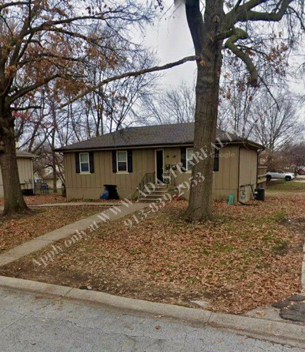7718 E 90th Terrace in Kansas City, MO - Building Photo