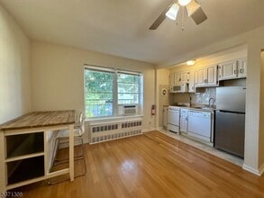 6 Hillside Ave in Nutley, NJ - Building Photo - Building Photo