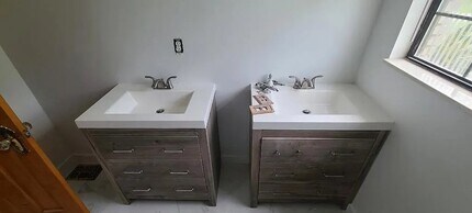 2107 Lou Dr W in Jacksonville, FL - Building Photo - Building Photo