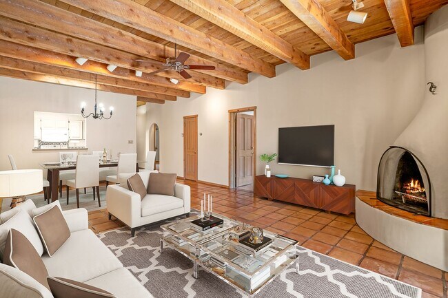 3222 Caminito San Lucas in Santa Fe, NM - Foto de edificio - Building Photo