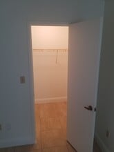 9150 Fontainebleau Blvd, Unit 307 in Miami, FL - Building Photo - Building Photo