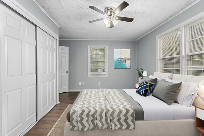 5119 Woodson Rd in Mission, KS - Building Photo - Building Photo