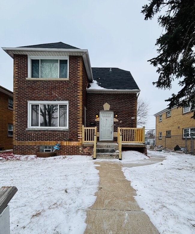 property at 7126 W Congress St