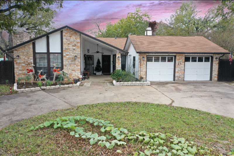 12302 Burr Ridge Dr in Austin, TX - Building Photo