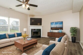 3151 Limber Pine Dr in Whiteland, IN - Foto de edificio - Building Photo