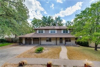 8105 Wexford Dr in Austin, TX - Building Photo - Building Photo