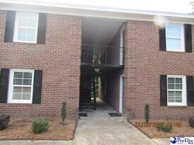 319 Revell Dr in Florence, SC - Building Photo
