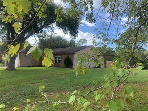 16618 Oxnard Ln in Friendswood, TX - Building Photo - Building Photo