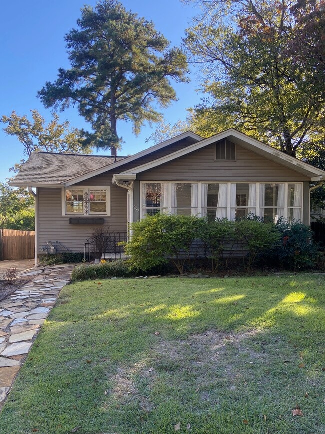 property at 907 Irving Rd