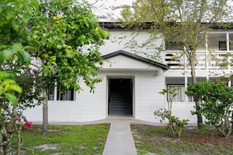 4251 SW 21st Pl in Gainesville, FL - Building Photo - Building Photo