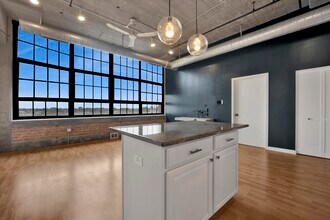 3963 W Belmont Ave in Chicago, IL - Building Photo - Building Photo