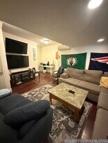 15 Wallingford Rd, Unit 1 in Boston, MA - Building Photo