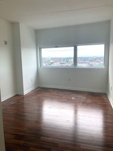 212 Brown St-Unit -10b in Philadelphia, PA - Building Photo - Building Photo